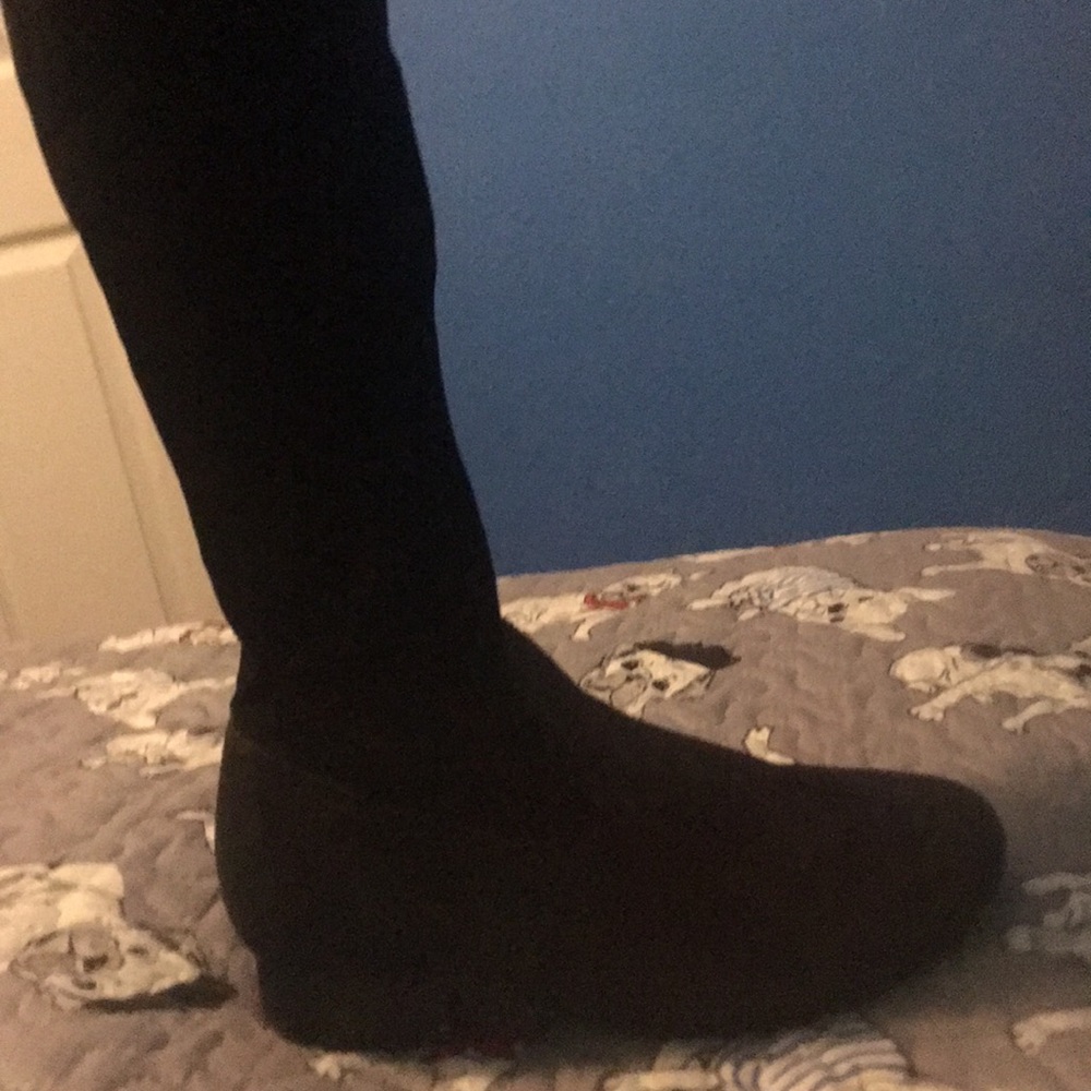 High boots - Picture 2 of 3